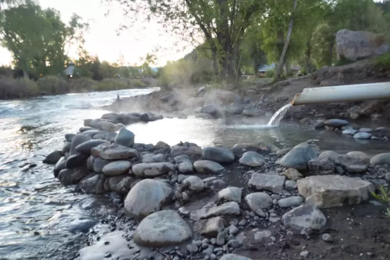 Hippie Dip Hot Springs 1 768x512